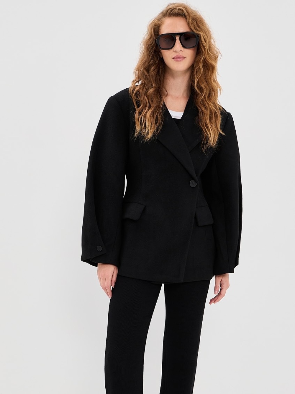Lioness Women’s Black Heart Shaped Coat - Size Small